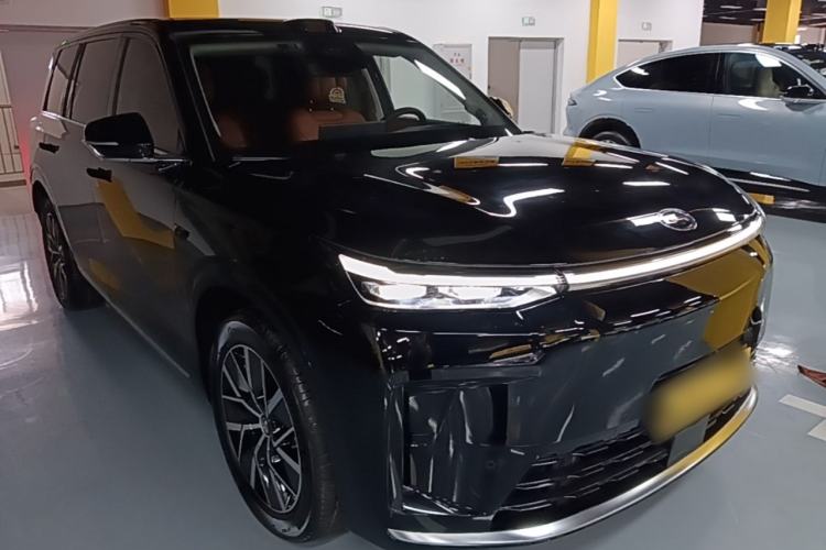 Used GAC Trumpchi S9 2025 Model Qiankun Ultra 6-Seater Front Right 45 Deg