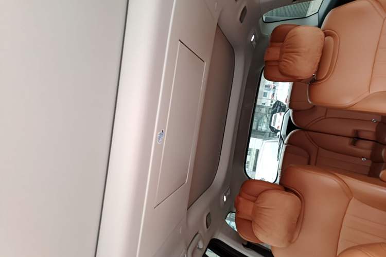 Used GAC Trumpchi S9 2025 Model Qiankun Ultra 6-Seater Headliner