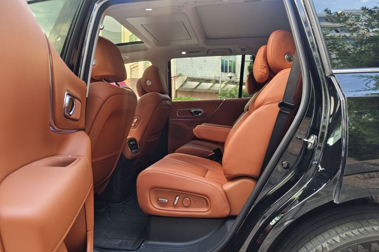 Used GAC Trumpchi S9 2025 Model Qiankun Ultra 6-Seater Interior 2