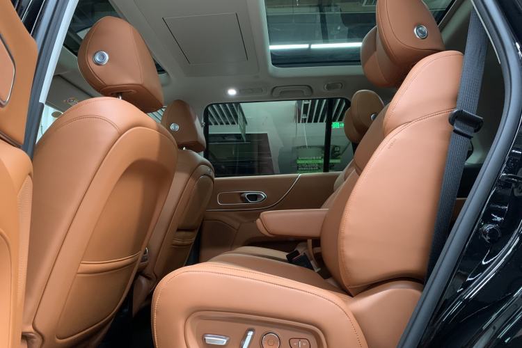 Used GAC Trumpchi S9 2025 Model Qiankun Ultra 6-Seater Interior 5