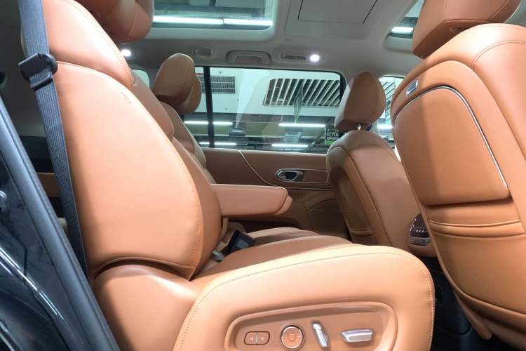 Used GAC Trumpchi S9 2025 Model Qiankun Ultra 6-Seater Interior 6