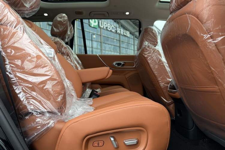 Used GAC Trumpchi S9 2025 Model Qiankun Max 6-Seater Interior 7
