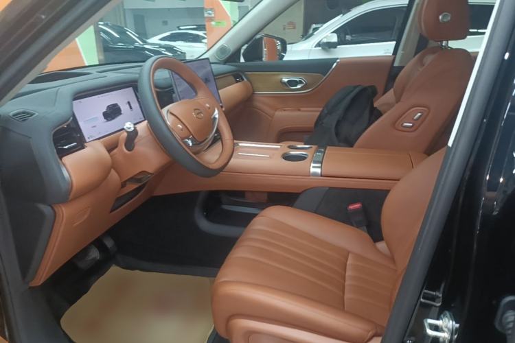 Used GAC Trumpchi S9 2025 Model Qiankun Ultra 6-Seater Left Front Seat