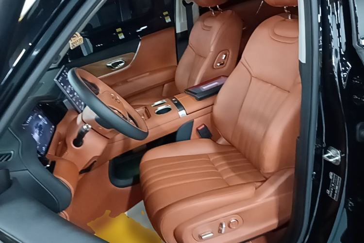 Used GAC Trumpchi S9 2025 Model Qiankun Ultra 6-Seater Left Front Seat