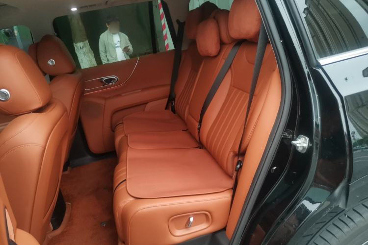 Used GAC Trumpchi S9 2025 Model Qiankun Max 5-Seater Left Rear Seat