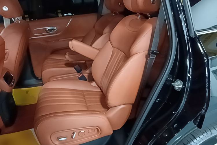Used GAC Trumpchi S9 2025 Model Qiankun Ultra 6-Seater Left Rear Seat