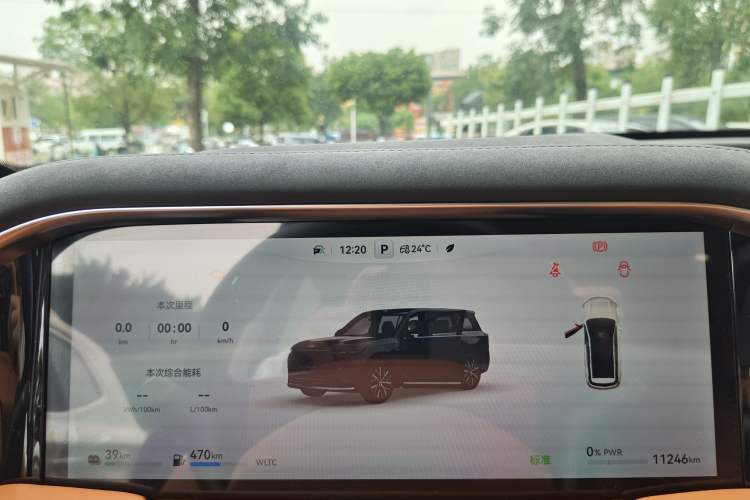 Used GAC Trumpchi S9 2025 Model Qiankun Ultra 6-Seater Odometer Close Up