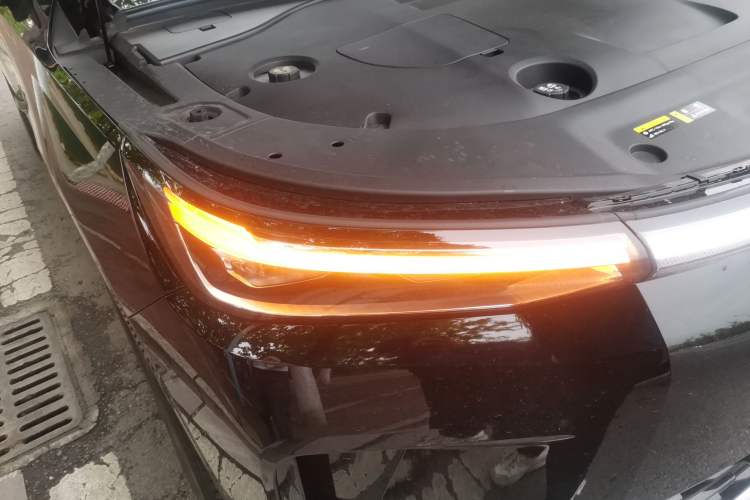 Used GAC Trumpchi S9 2025 Model Qiankun Max 5-Seater Right Front Headlight
