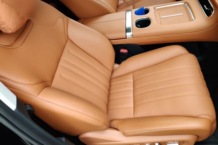 Used GAC Trumpchi S9 2025 Model Qiankun Ultra 6-Seater Right Front Seat