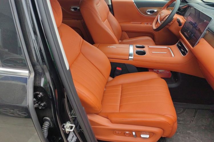 Used GAC Trumpchi S9 2025 Model Qiankun Ultra 6-Seater Right Front Seat