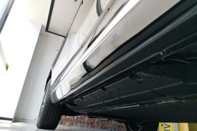 Used GAC Trumpchi S9 2025 Model Qiankun Max 6-Seater Right Side Sill