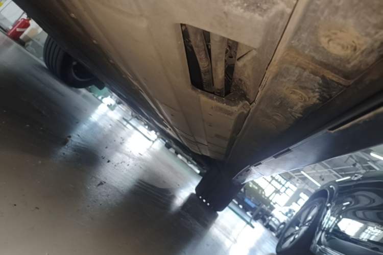 Used GAC Trumpchi S9 2025 Model Qiankun Ultra 6-Seater Right Side Sill