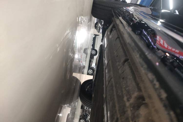 Used GAC Trumpchi S9 2025 Model Qiankun Ultra 6-Seater Right Side Sill