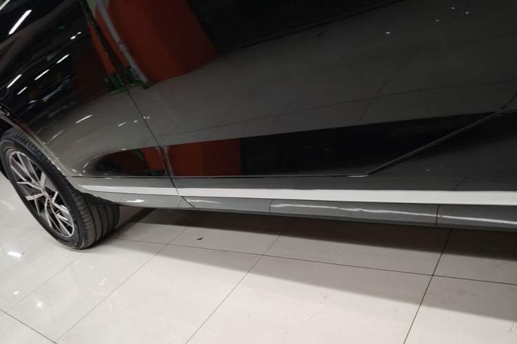 Used GAC Trumpchi S9 2025 Model Qiankun Ultra 6-Seater Right Side Sill