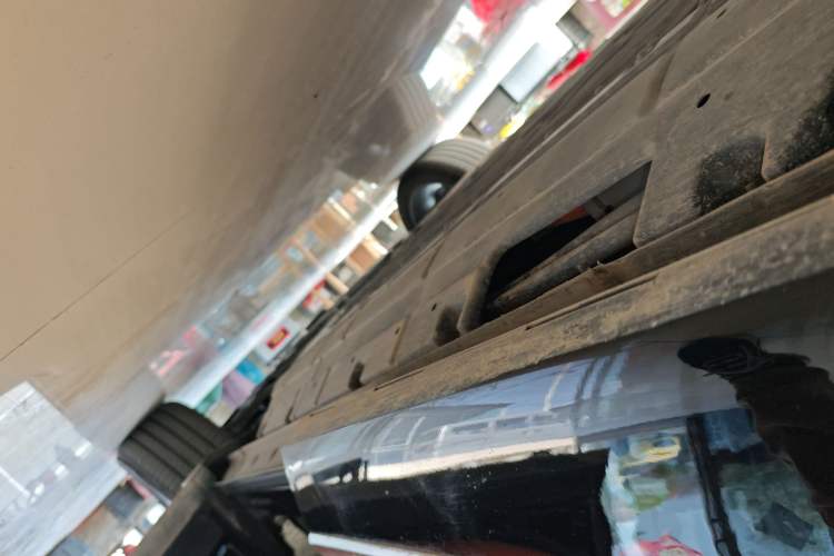 Used GAC Trumpchi S9 2025 Model Qiankun Ultra 6-Seater Right Side Sill