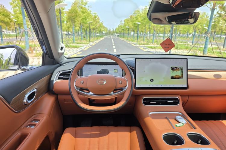 Used GAC Trumpchi S9 2025 Model Qiankun Ultra 6-Seater Steering Wheel