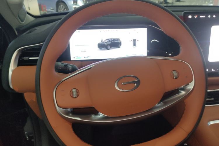 Used GAC Trumpchi S9 2025 Model Qiankun Ultra 6-Seater Steering Wheel