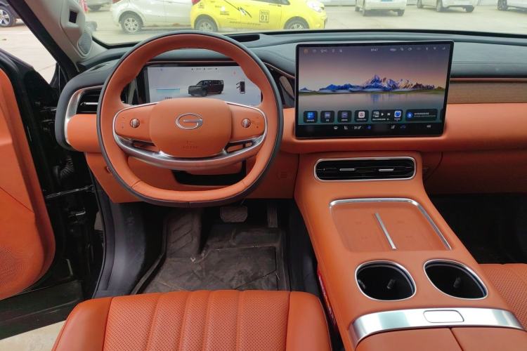 Used GAC Trumpchi S9 2025 Model Qiankun Ultra 6-Seater Steering Wheel