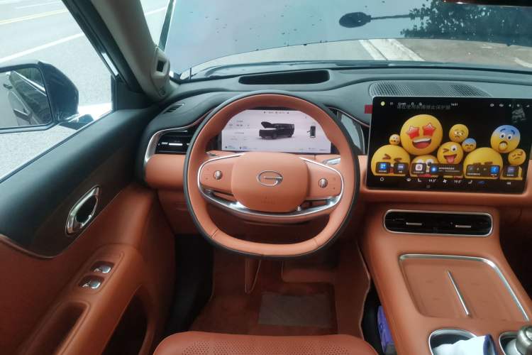 Used GAC Trumpchi S9 2025 Model Qiankun Max 5-Seater Steering Wheel