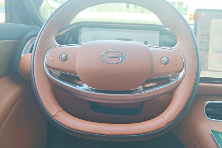 Used GAC Trumpchi S9 2025 Model Qiankun Ultra 6-Seater Steering Wheel