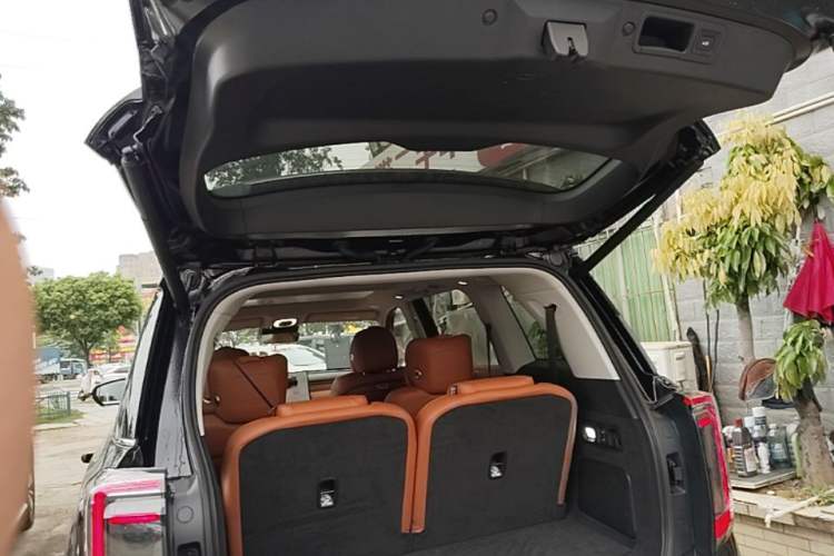 Used GAC Trumpchi S9 2025 Model Qiankun Ultra 6-Seater Trunk