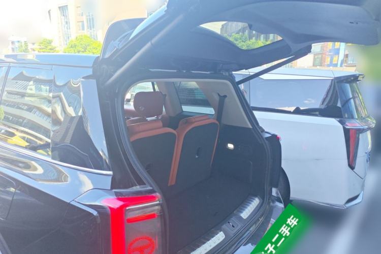 Used GAC Trumpchi S9 2025 Model Qiankun Ultra 6-Seater Trunk