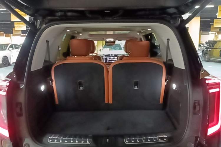Used GAC Trumpchi S9 2025 Model Qiankun Ultra 6-Seater Trunk