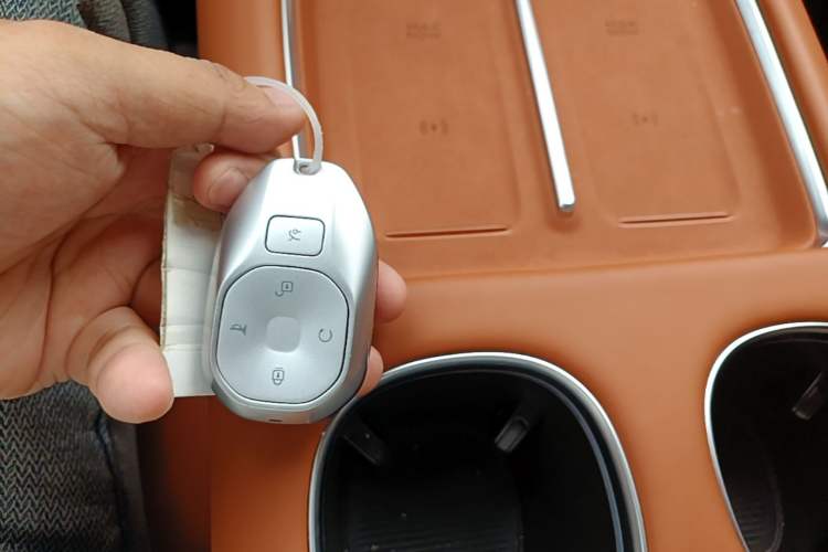 Used GAC Trumpchi S9 2025 Model Qiankun Ultra 6-Seater Vehicle Key