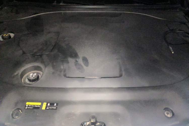 Used GAC Trumpchi S9 2025 Model Qiankun Ultra 5-Seater Engine Bay