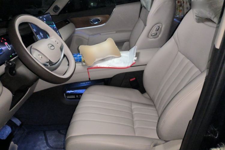 Used GAC Trumpchi S9 2025 Model Qiankun Ultra 5-Seater Left Front Seat