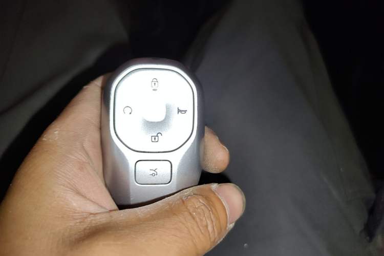 Used GAC Trumpchi S9 2025 Model Qiankun Ultra 6-Seater Vehicle Key
