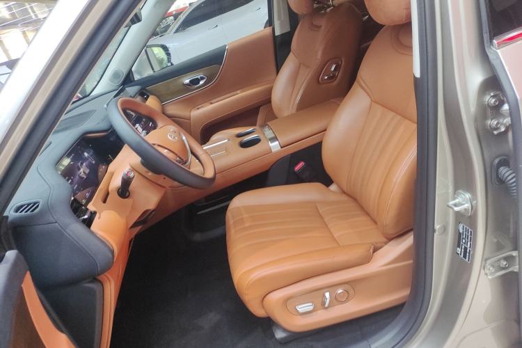 Used GAC Trumpchi S9 2025 Model Qiankun Ultra 6-Seater Left Front Seat