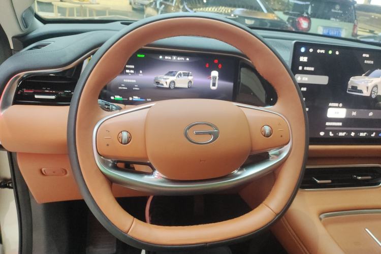 Used GAC Trumpchi S9 2025 Model Qiankun Ultra 6-Seater Steering Wheel