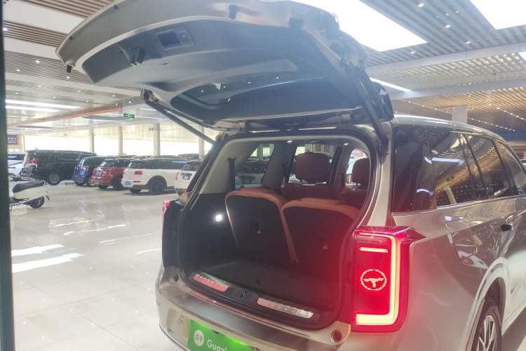 Used GAC Trumpchi S9 2025 Model Qiankun Ultra 6-Seater Trunk