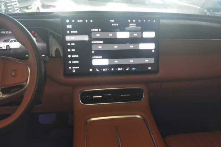 Used GAC Trumpchi S9 2025 Model Qiankun Ultra 6-Seater Audio And AC Panel