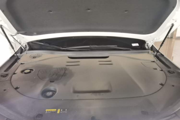 Used GAC Trumpchi S9 2025 Model Qiankun Ultra 6-Seater Engine Bay