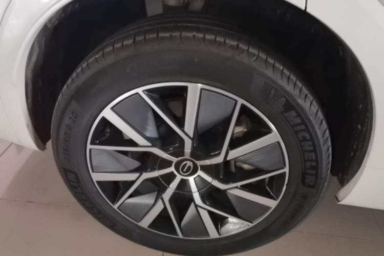 Used GAC Trumpchi S9 2025 Model Qiankun Ultra 6-Seater Exterior 5