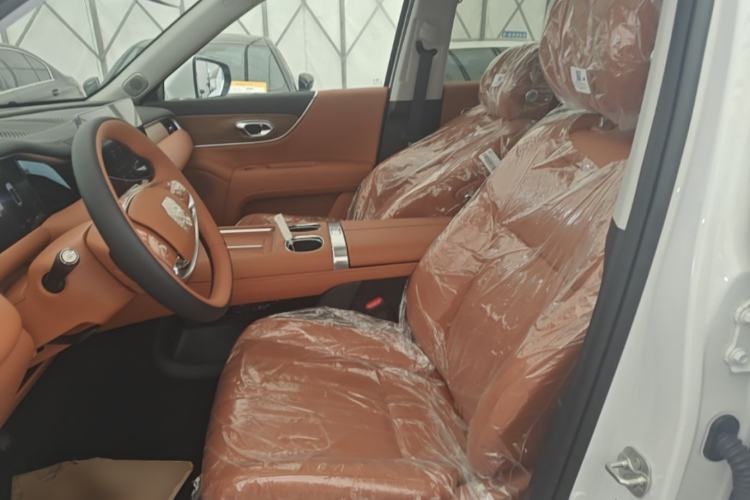 Used GAC Trumpchi S9 2025 Model Qiankun Max 6-Seater Left Front Seat