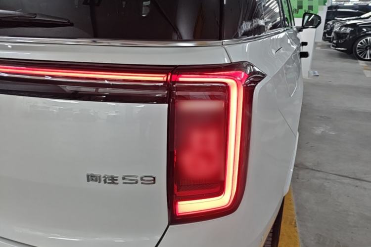 Used GAC Trumpchi S9 2025 Model Qiankun Ultra 6-Seater Right Rear Taillight