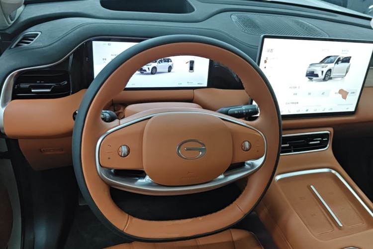 Used GAC Trumpchi S9 2025 Model Qiankun Ultra 6-Seater Steering Wheel