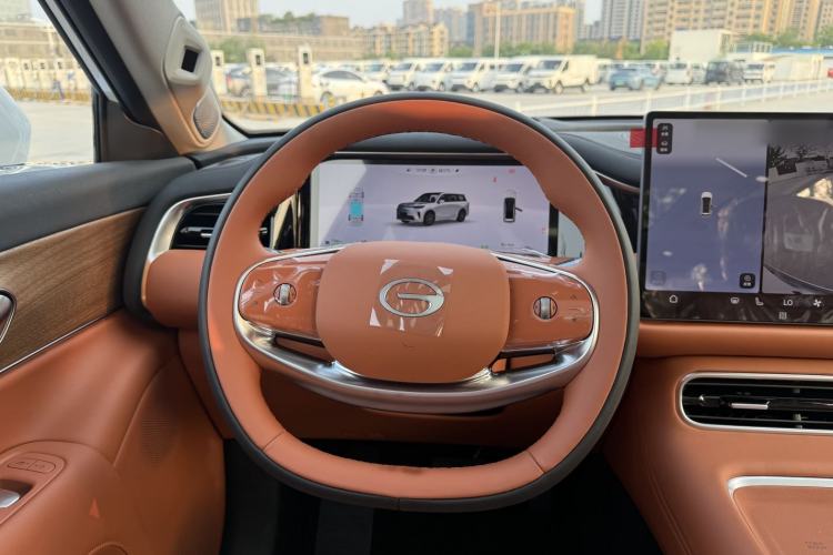 Used GAC Trumpchi S9 2025 Model Qiankun Max 6-Seater Steering Wheel