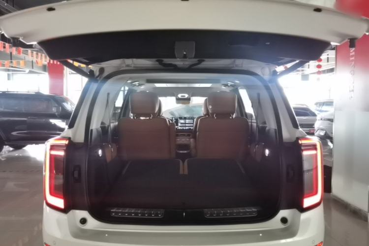 Used GAC Trumpchi S9 2025 Model Qiankun Ultra 6-Seater Trunk