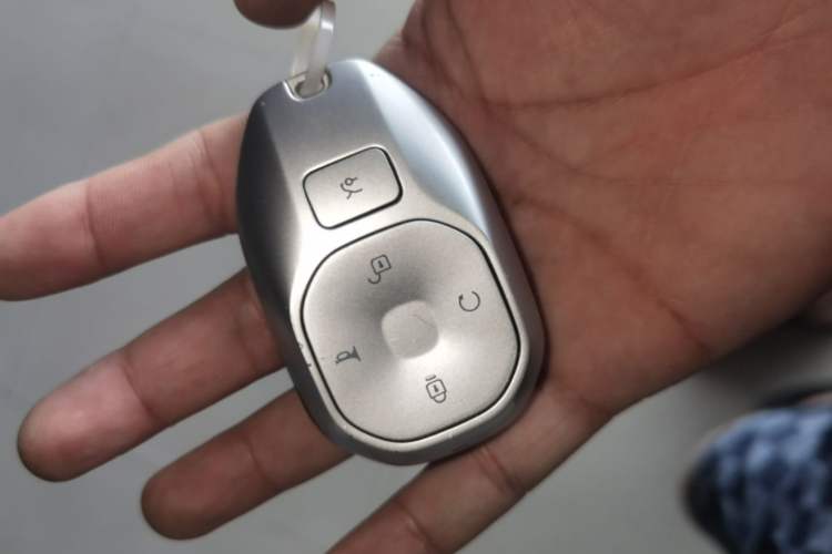Used GAC Trumpchi S9 2025 Model Qiankun Ultra 6-Seater Vehicle Key