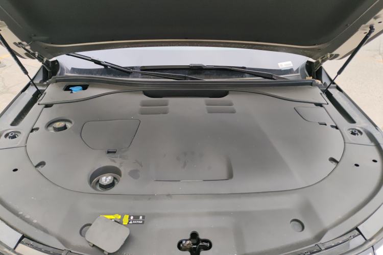 Used GAC Trumpchi S9 2025 Model Qiankun Ultra 6-Seater Engine Bay