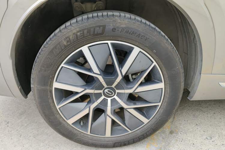 Used GAC Trumpchi S9 2025 Model Qiankun Ultra 6-Seater Exterior 8