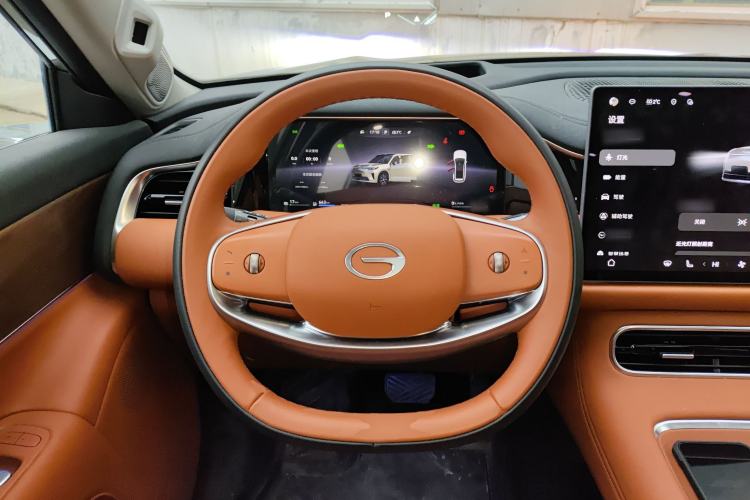 Used GAC Trumpchi S9 2025 Model Qiankun Ultra 6-Seater Steering Wheel