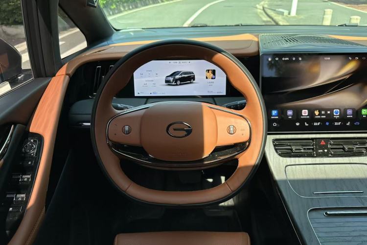Used GAC Trumpchi Xiangwang M8 2025 Kunkun Series Ultra First-Class Cabin Steering Wheel