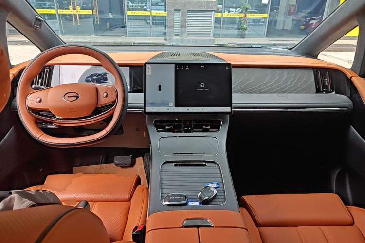 Used GAC Trumpchi Xiangwang M8 2025 Kunkun Series Ultra First-Class Cabin Center Console