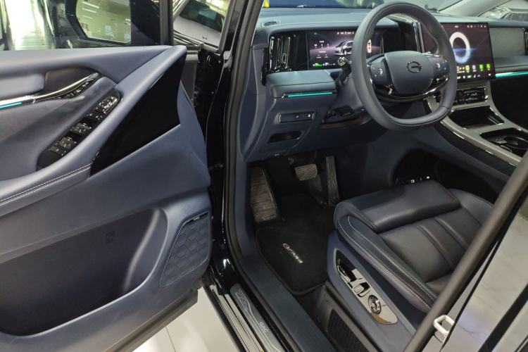 Used GAC Trumpchi Xiangwang M8 2025 Kunkun Series Max Luxury Cabin Driver Seat