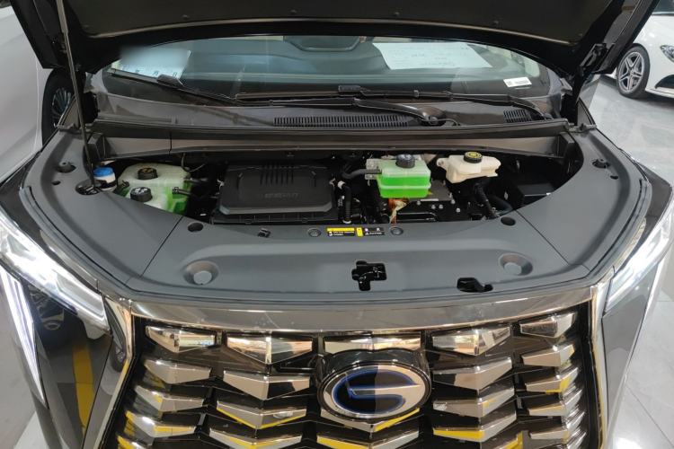 Used GAC Trumpchi Xiangwang M8 2025 Kunkun Series Ultra First-Class Cabin Engine Bay